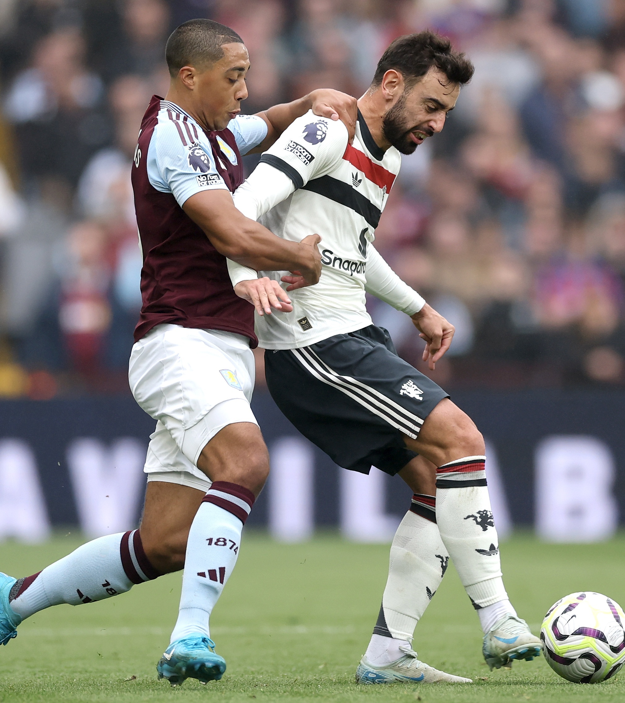 开云体育官网入口-包含曼联客场战胜对手，取得三连胜的词条