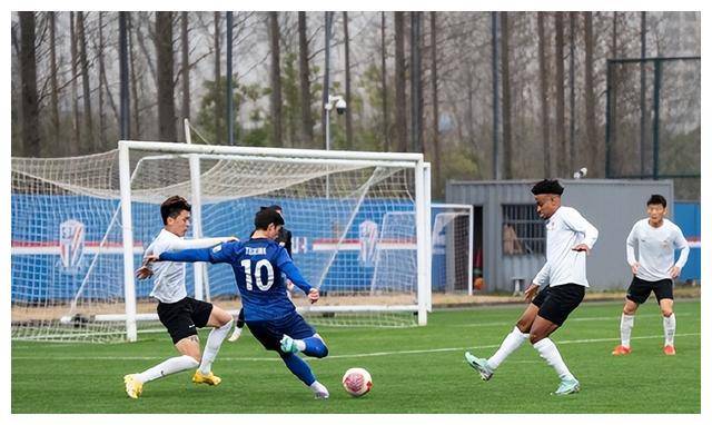 火热的比赛即将开始,球员们准备好了吗 火热的比赛即将开始,球员们准备好了吗