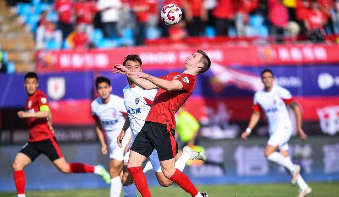 开云体育登录-威廉闪贷致胜临死一球，主场难挡攻势