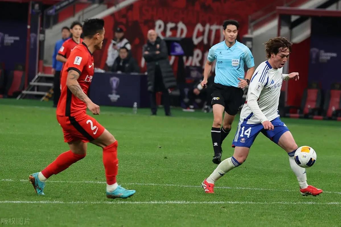 上港中场组织失误频频,需调整战术的简单介绍 上港中场组织失误频频,需调整战术的简单介绍