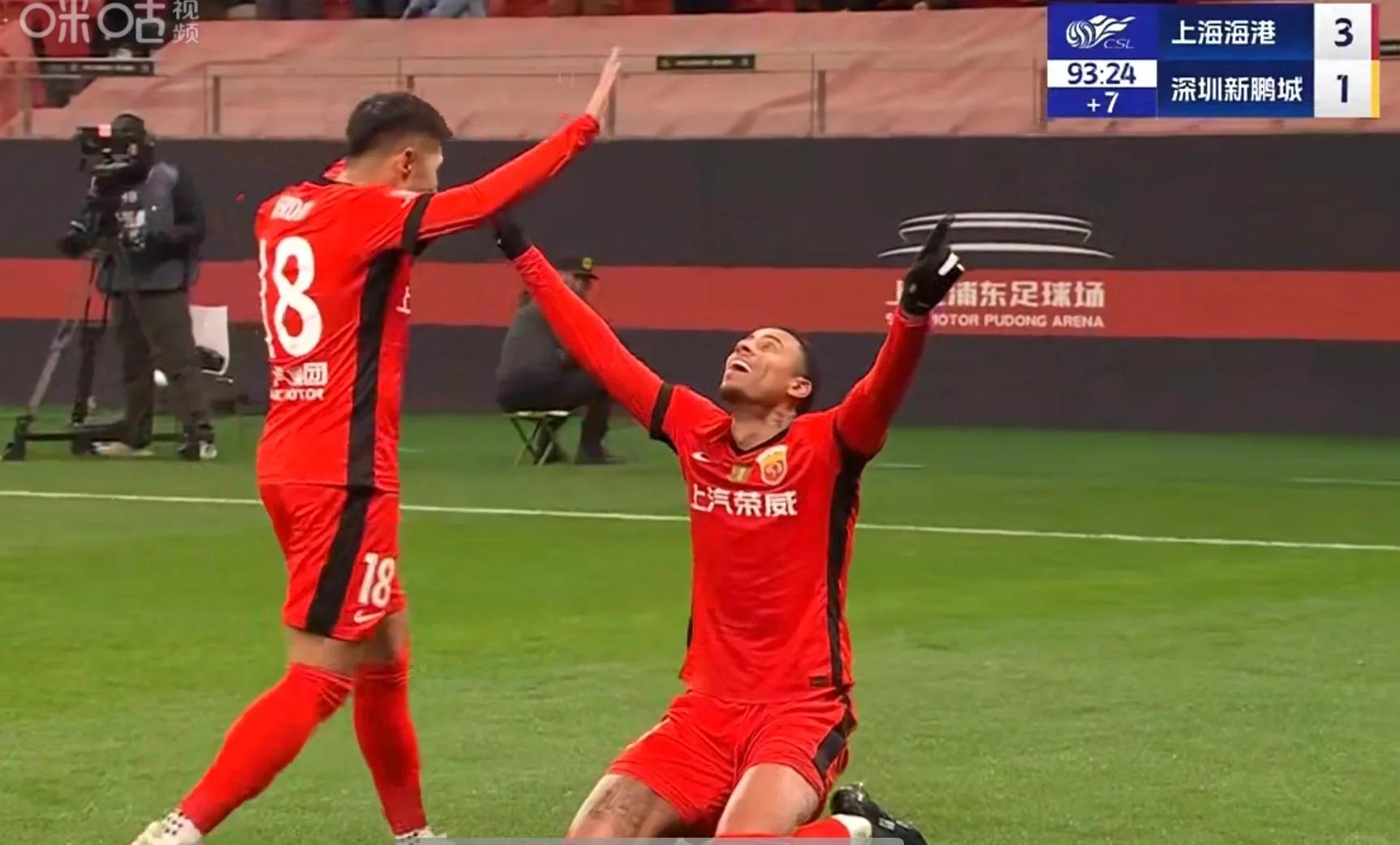 签约新援表现抢眼，助球队迎来胜利的简单介绍