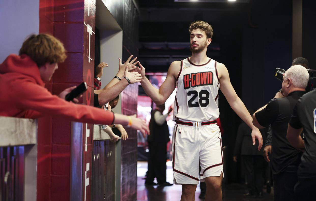 人队球员轮休，球队整体实力受损