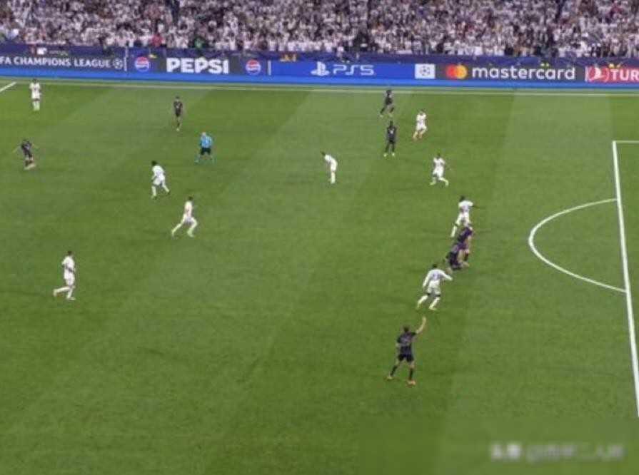 拜仁慕尼黑力克皇马，晋级欧冠半决赛