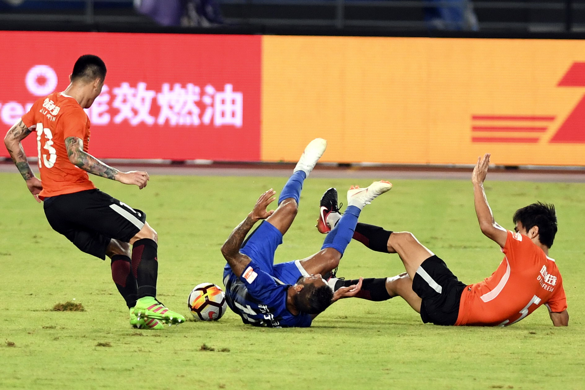 苏宁大胜恒大，波澜不惧的勇往直前战术到位