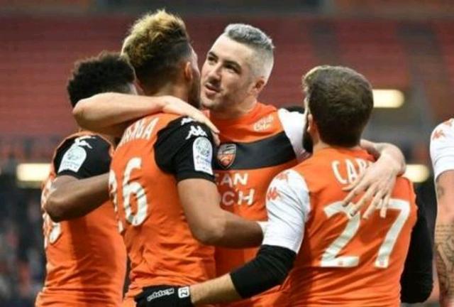 关于里昂队客场遇平局,争议不断的信息 关于里昂队客场遇平局,争议不断的信息