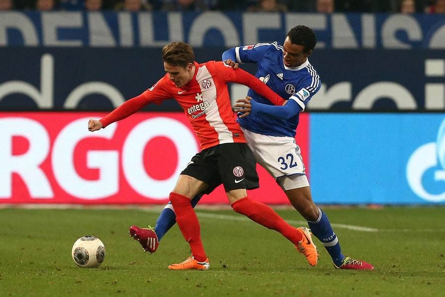 沙尔克04全队备战意志杯比赛,士气高涨的简单介绍 沙尔克04全队备战意志杯比赛,士气高涨的简单介绍