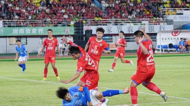 包含裁判吹响比赛的号角,双方战队展开激烈争夺!的词条 包含裁判吹响比赛的号角,双方战队展开激烈争夺!的词条